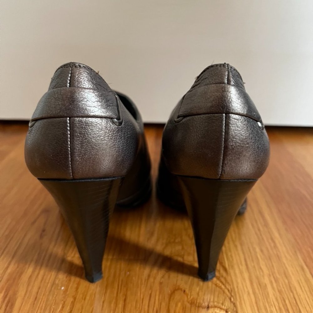 Stuart Weitzman Metallic Bootie - 5.5 - image 3